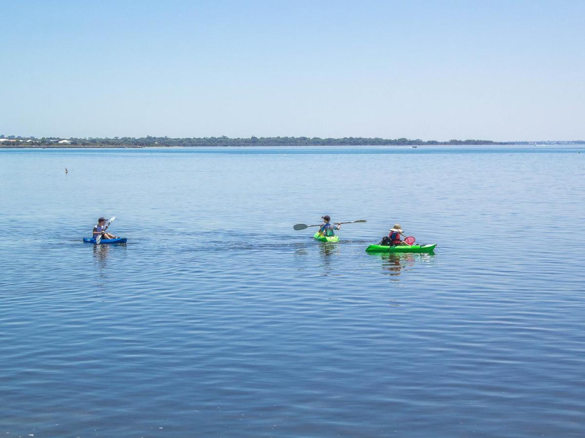 Twin Waters Caravan Park Dawesville Exterior photo